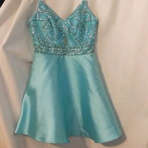 Knee length blue dress with pockets